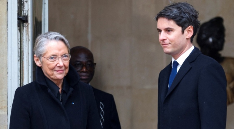 Fransa'da yeni başbakanı göreve başladı