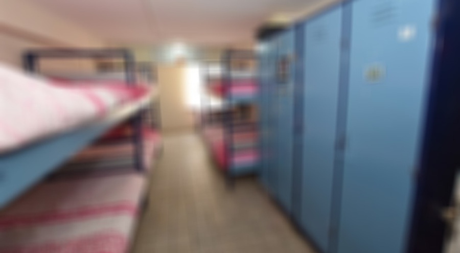 Beraber uyuyan depremzede ikizlerin 'eşcinsel' denilerek yurttan atılmak istediği iddia edildi