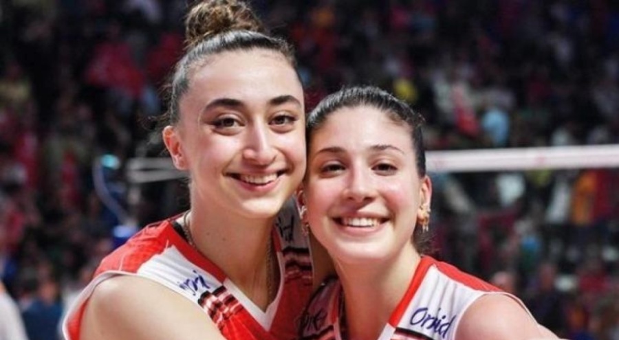 Filenin Sultanları İlkin Aydın ve Elif Şahin beraber poz verdi...