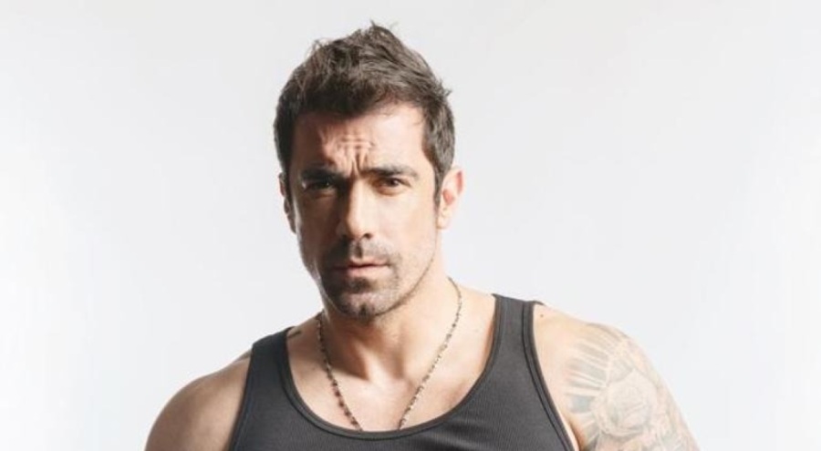 İbrahim Çelikkol'un üstsüz pilates pozu gündem oldu!