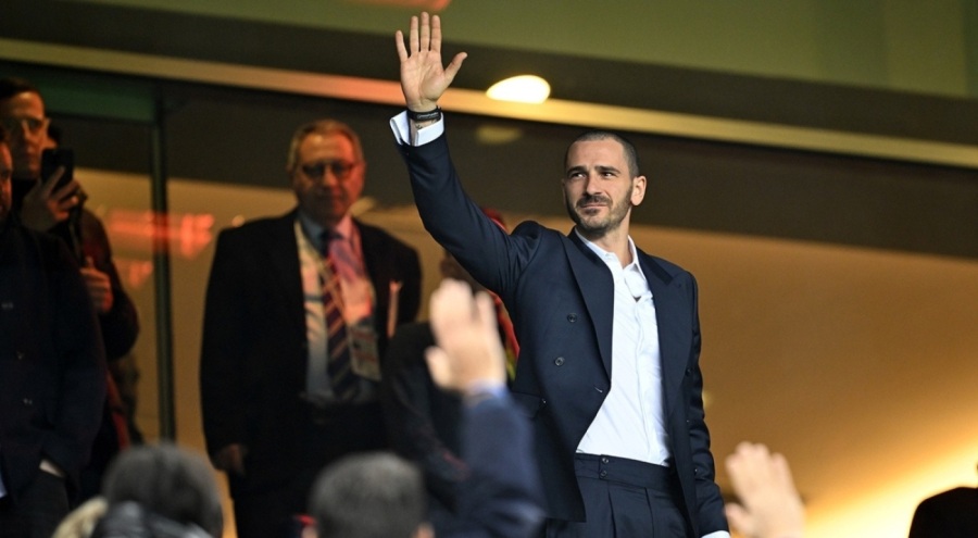 Fenerbahçe'nin anlaştığı Leonardo Bonucci, Konyaspor maçını statta takip etti