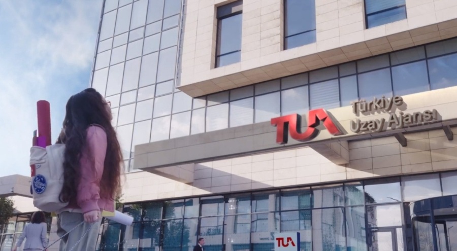 Erdoğan'dan "uzay yolculuğu" paylaşımı: Gurur duy Türkiye!