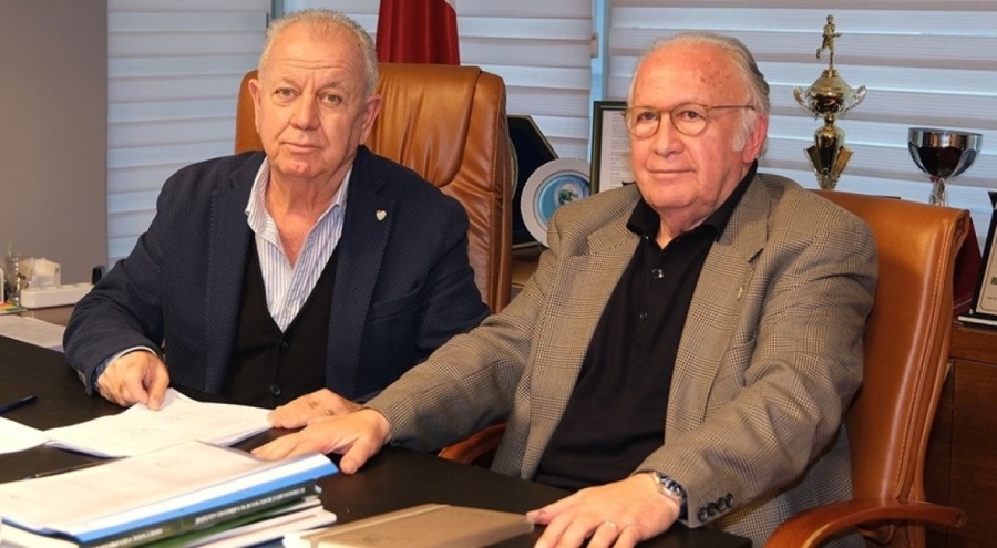 Bursaspor'da başkan adaylarının yönetim listeleri açıklandı