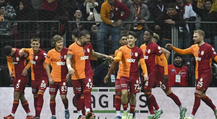 Galatasaray, Sivasspor maçına eksiklerle çıkıyor: İlk 11'ler...