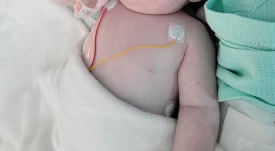 Ülkede salgın alarmı! 10 günde 36 çocuk hayatını kaybetti