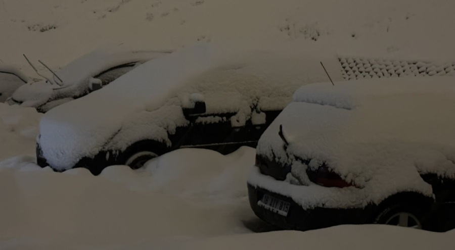 Kar kalınlığı 20 santimetreyi buldu!