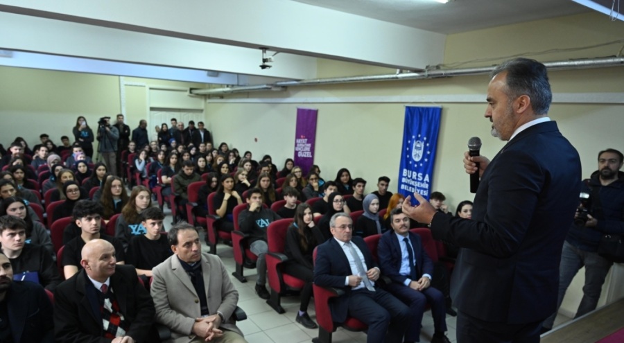 Alinur Aktaş, Bursalı öğrencilerle buluştu