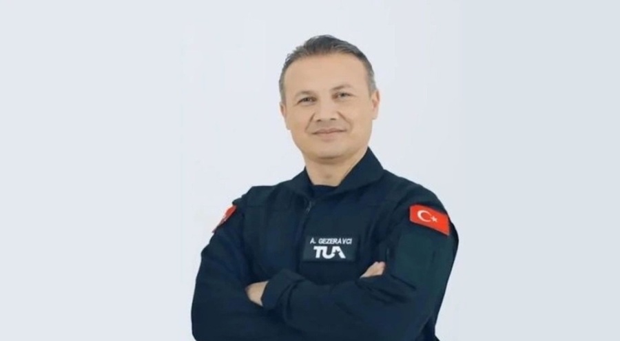 Türk astronot Alper Gezeravcı siyah yüzüğün sırrını açıkladı
