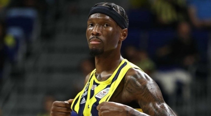 Nigel Hayes-Davis'ten kötü haber!