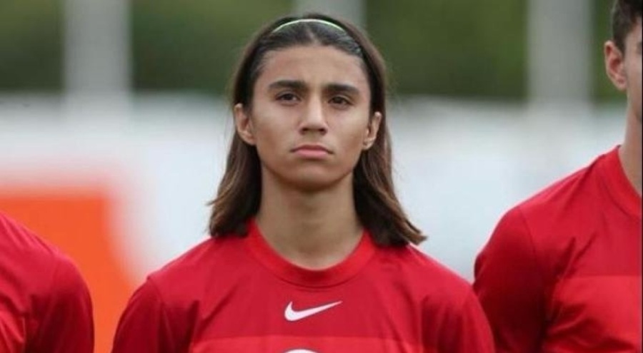 Bursaspor, Ahmet Çobanoğlu ile sözleşme imzaladı