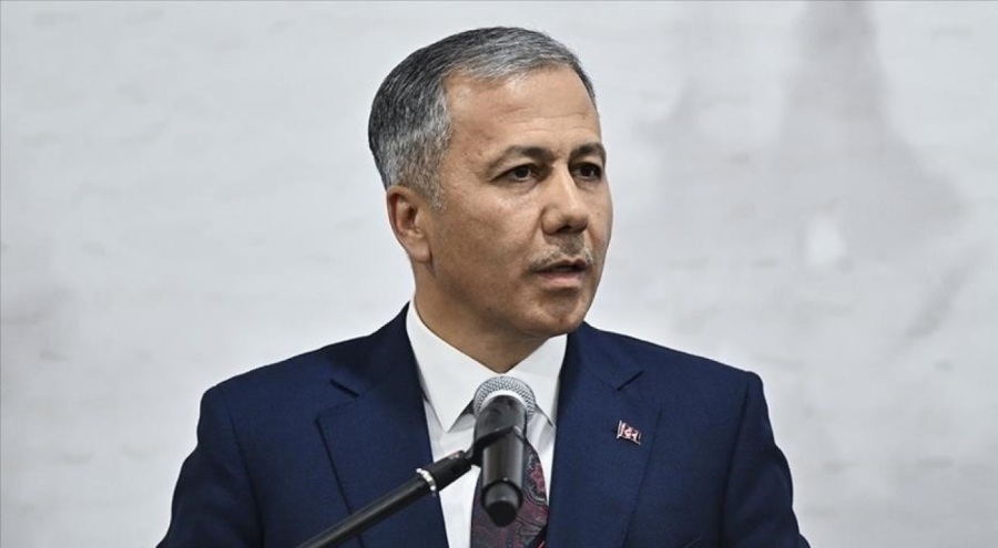 Bakan Yerlikaya, şehitlere yönelik provokatif paylaşım yapan hesaplara operasyon yapıldığını açıkladı