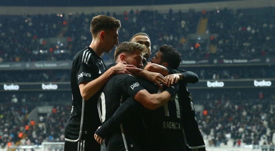 Beşiktaş, Fatih Karagümrük'ü 3-0'lık skorla mağlup etti