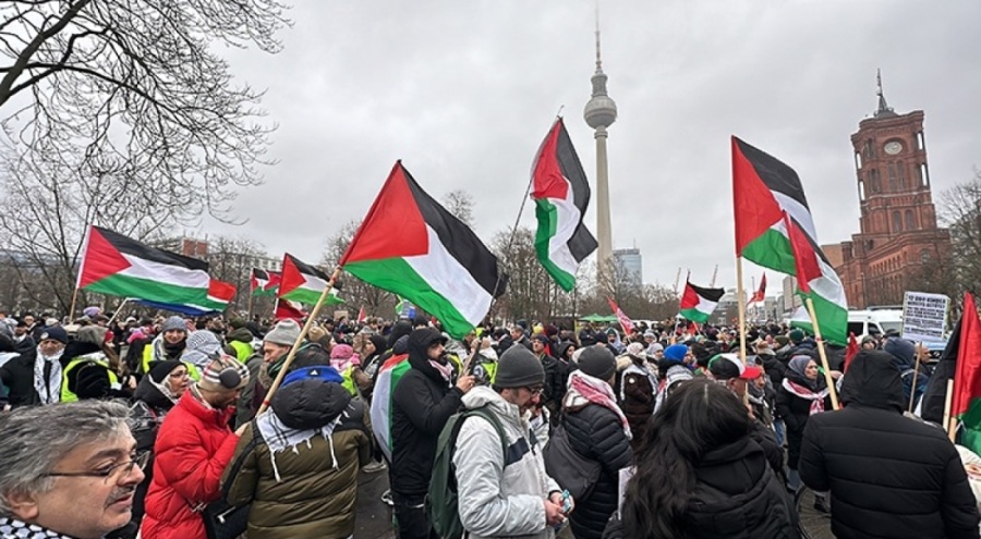 Berlin'de Filistin'e destek gösterisi düzenlendi
