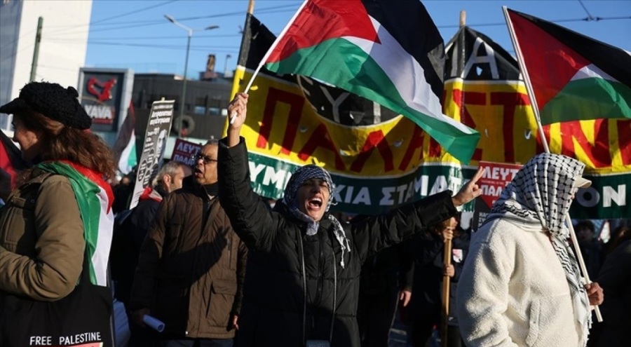 Atina'da İşgalci İsrail protesto edildi
