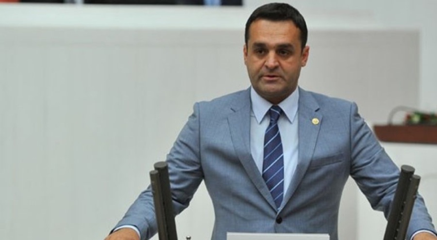 CHP milletvekili Barış Karadeniz trafik kazası geçirdi
