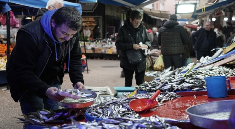 Bursa'da kötü hava balık fiyatlarını etkiledi!