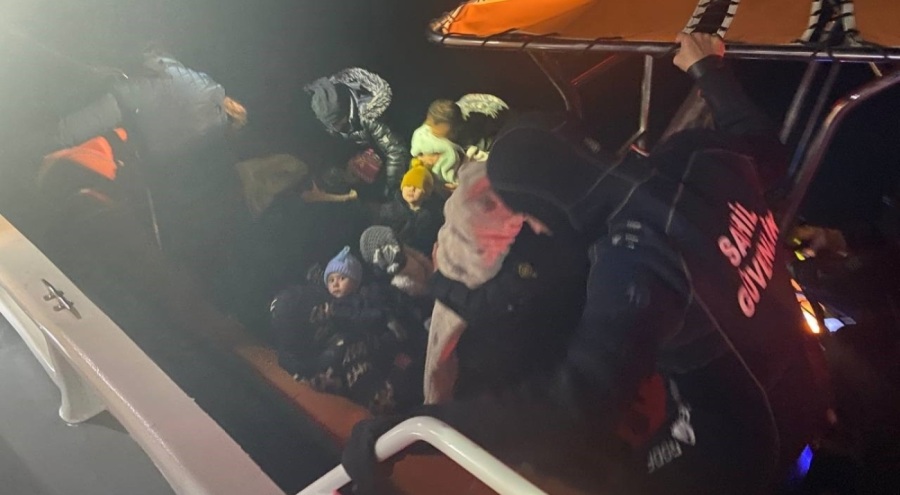 Ayvalık'ta 46 göçmen kurtarıldı
