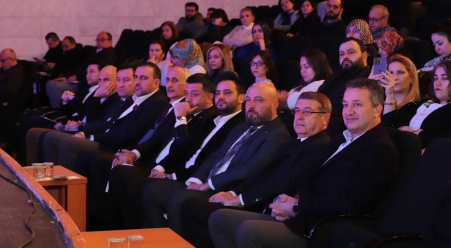 Bursa'da "100. Yıl İkliminde E-Ticaret ve Dijital Dönüşüm Zirvesi" düzenlendi