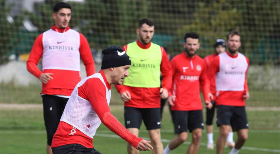 Antalyaspor'da kupa mesaisi başladı