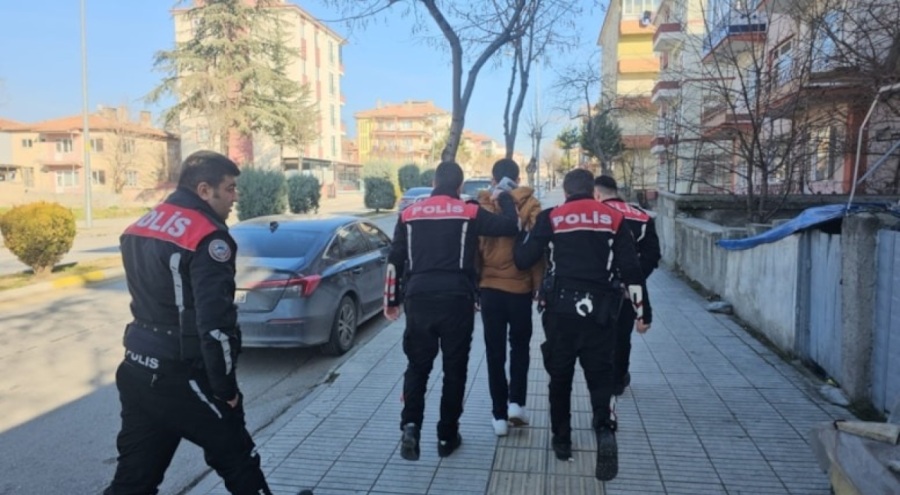 15 yaşındaki çocuk tüfekle ağır yaralandı