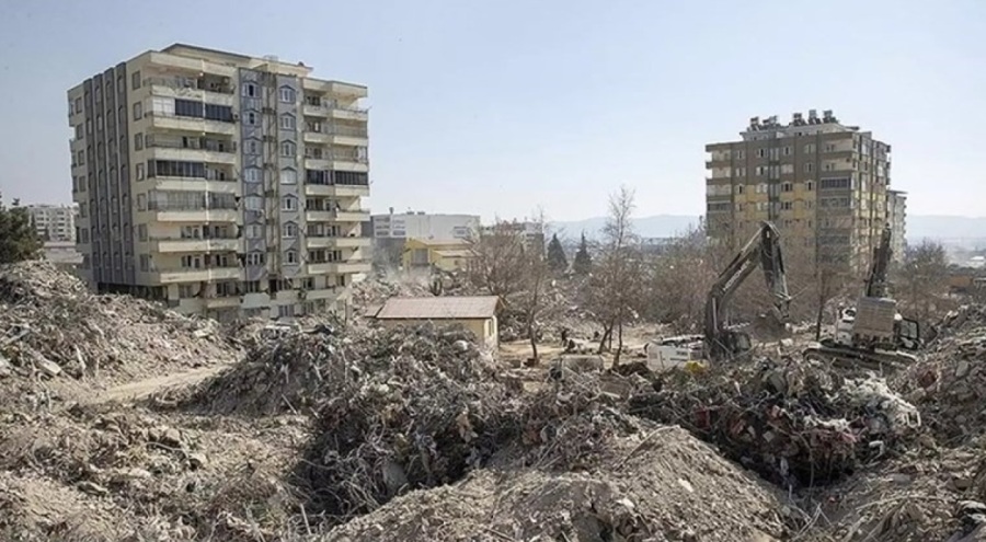 1400 kişinin hayatını kaybettiği Ebrar Sitesi'nin müteahhiti Tevfik Tepebaşı'na tahliye!