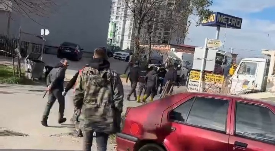 Bursa'da meydan muharebesi gibi kavga!