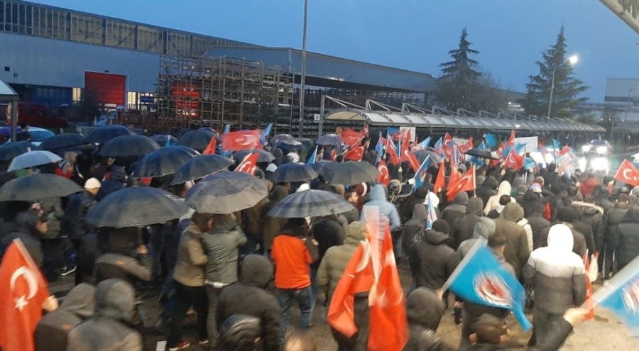 Tofaş'ta grev nöbeti sürüyor!