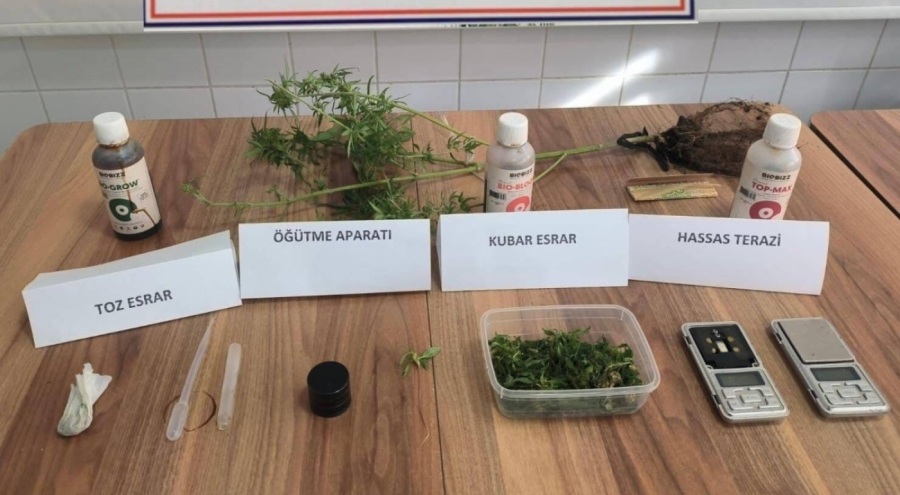 Evini uyuşturucu imalathanesine çeviren şüpheli jandarmaya yakalandı