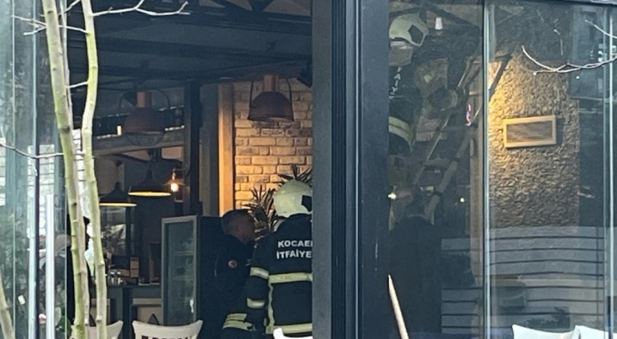 Kafenin bacasında yangın çıktı!