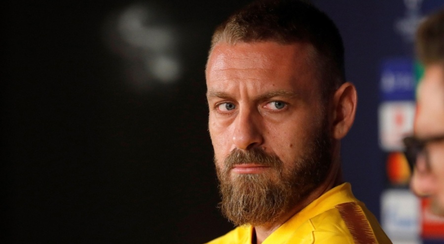 Roma'da teknik direktörlük görevi Daniele De Rossi'e emanet!