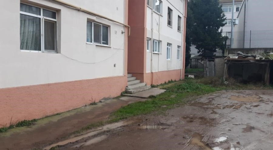 Kavga ettiği kardeşini bıçakladı