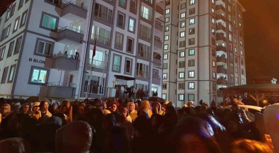 Kız öğrenci yurdunda 'asansör' paniği!