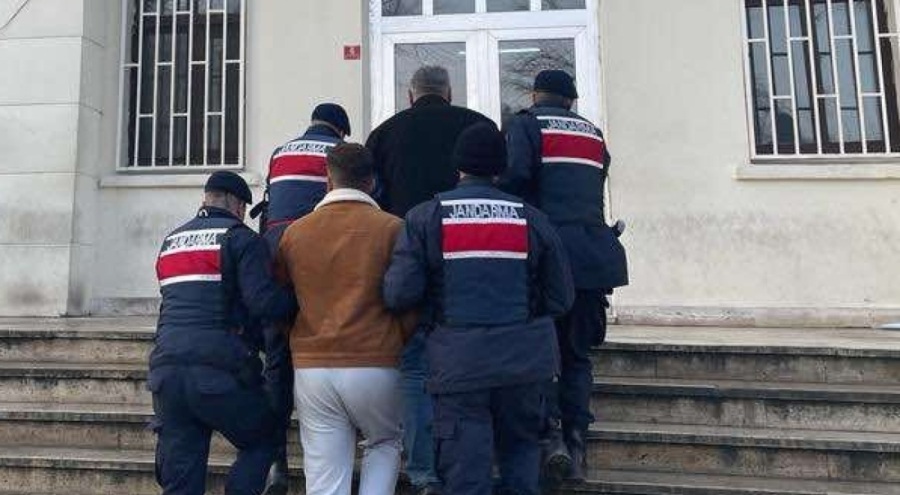 Yunanistan'a kaçmak isteyen 4 terörist yakalandı