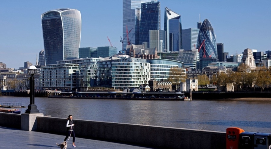 İngiltere'de enflasyon beklentilerin üstünde