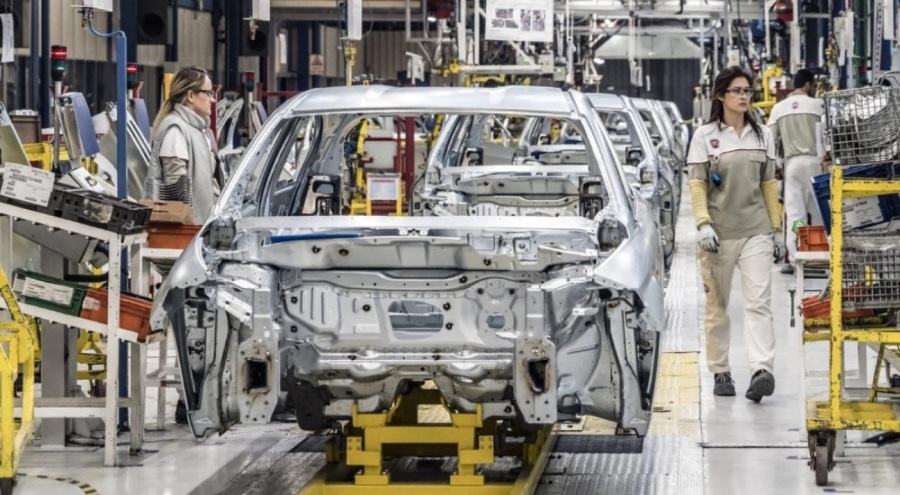 Türkiye'de üretilen 952 bin otomobilin yüzde 52,11'lik kısmı Bursa'daki fabrikalarda üretildi