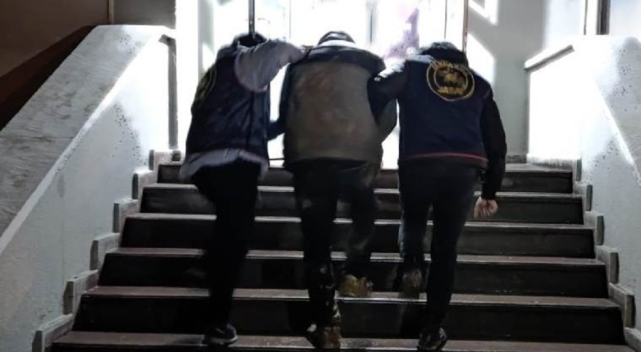 Yaşlı çifti 1,5 milyon dolandırmışlardı! Yakalandılar