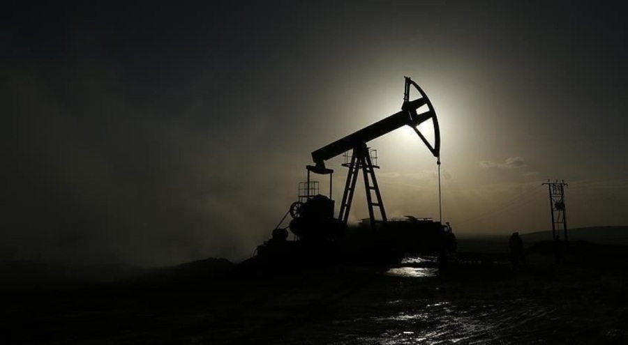 Küresel petrol talebinin 104,4 milyona ulaşması bekleniyor