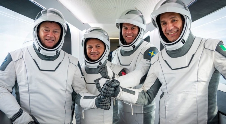 Alper Gezeravcı'nın da yer aldığı uzay yolculuğu ertelendi