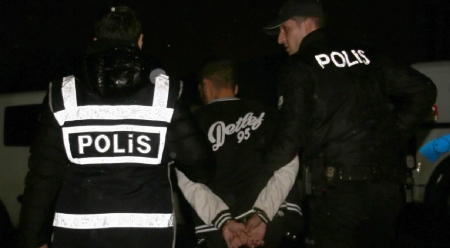 Aranan hükümlü kıskıvrak yakalandı