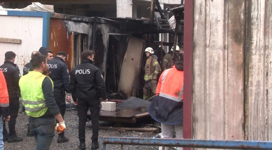 İstanbul'da işçilerin kaldığı konteynerde yangın!
