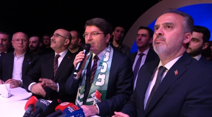 Bakan Tunç, uzay yolculuğu heyecanını Bursa'dan takip etti