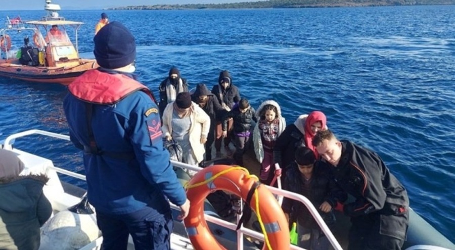 Ayvalık açıklarında 79 kaçak göçmen kurtarıldı