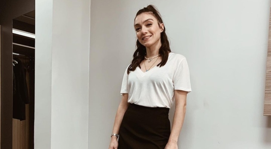 Merve Dizdar festival tarzıyla olay oldu!