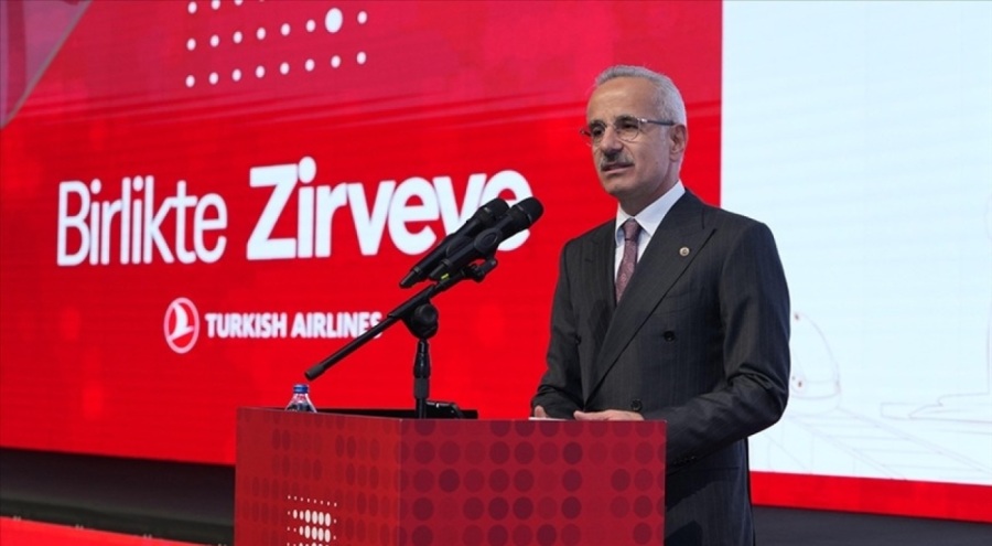 Bakan Uraloğlu: Yolcu sayımız 2023'te 214 milyonun üzerine çıktı