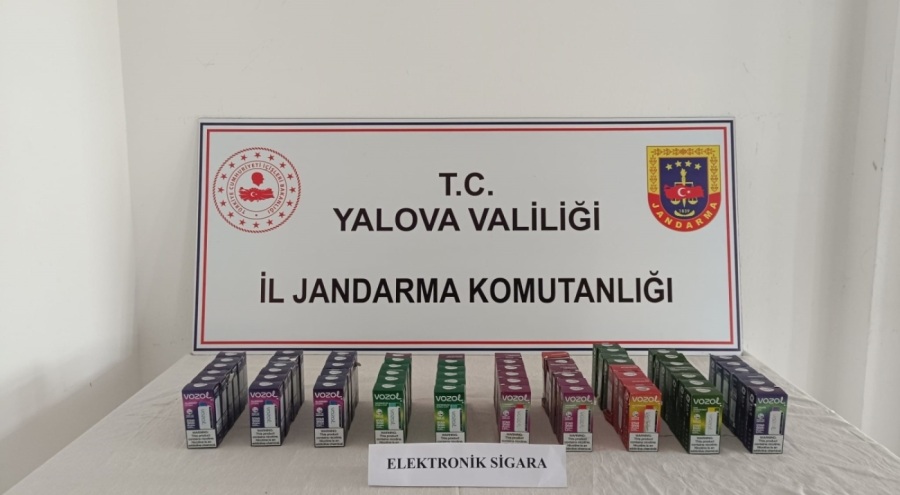 Yalova'da motosiklete gizlenmiş 63 elektronik sigara ele geçirildi