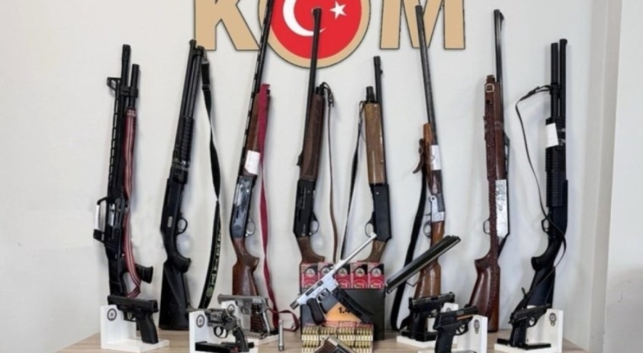 Silah kaçakçılığı operasyonunda 15 zanlı yakalandı