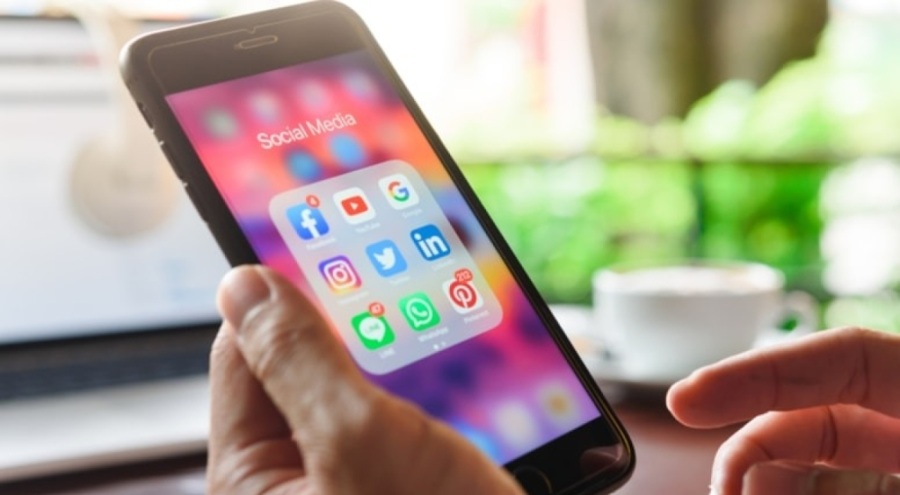 Telefon bağımlılarına uyarı! Ağrı ve uykusuzluk yapıyor...