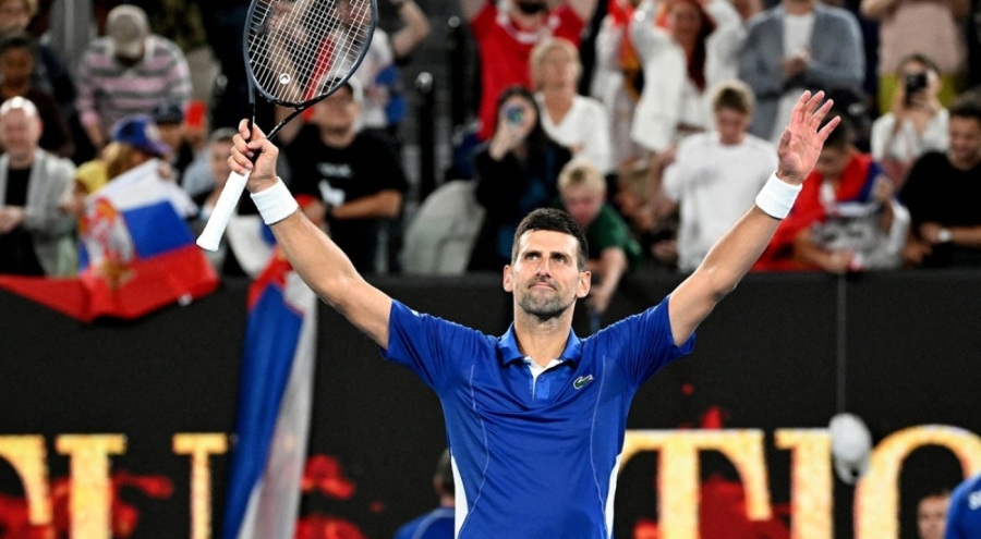 Novak Djokovic, Avustralya'da yolunda dolu dizgin ilerliyor