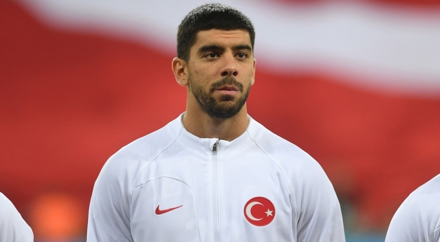 Beşiktaş'ın gündeminde milli stoper Cenk Özkacar var!