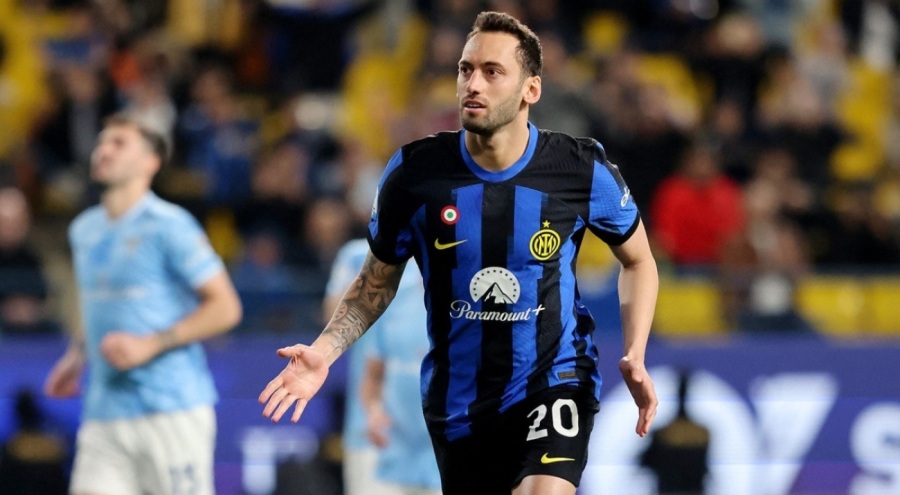 Hakan Çalhanoğlu Inter'i finale taşıdı